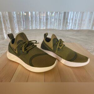 NIKE (Size 8 but fits like a 7) - Lightweight Green Neoprene White Rubber